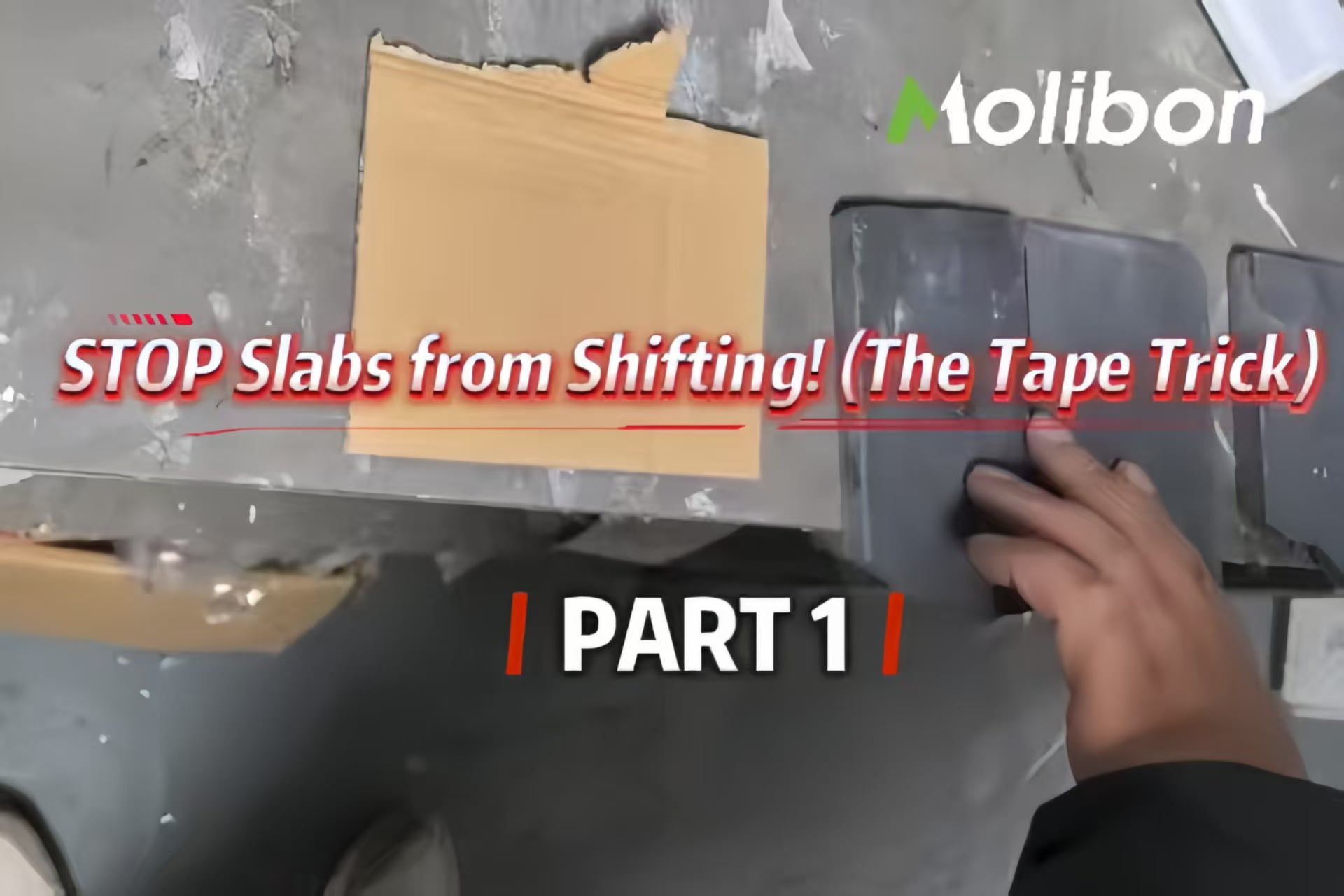 Il trucco del nastro adesivo per legami impeccabili